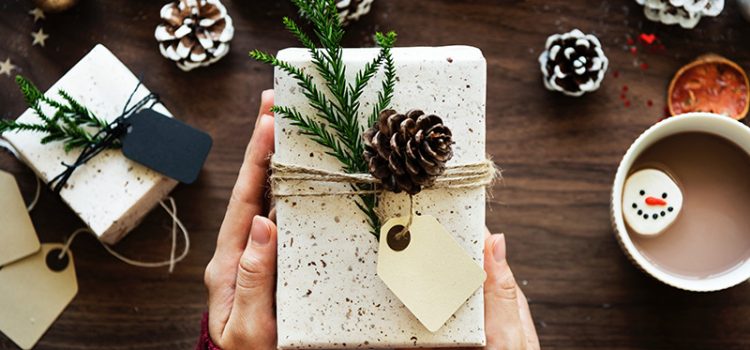 7 Ways to De-Stress Your Holiday Season